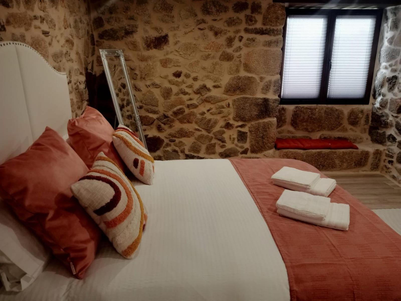 Apartamentos Muralla Sacra Sober Ngoại thất bức ảnh